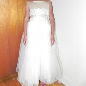 Davids Bridal Flower Girl Lace and Tulle Dress